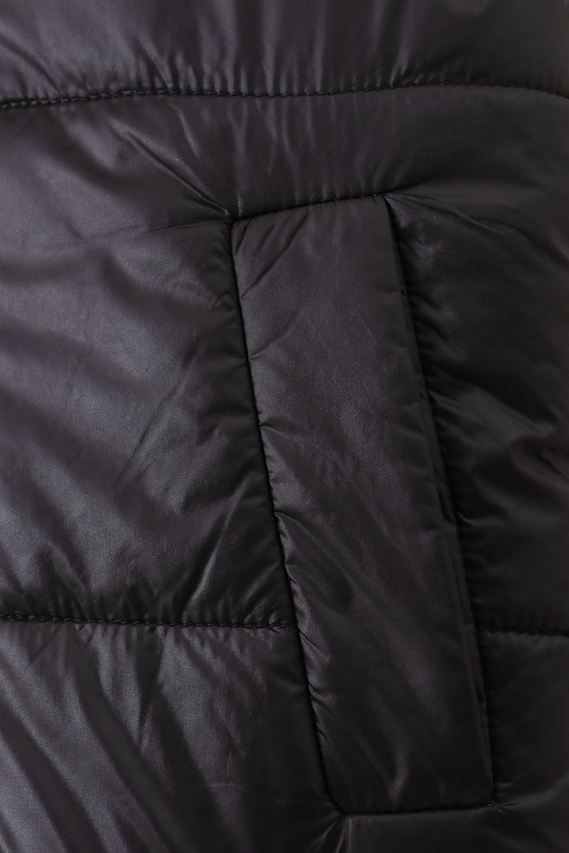 Black mom&me puffer vest