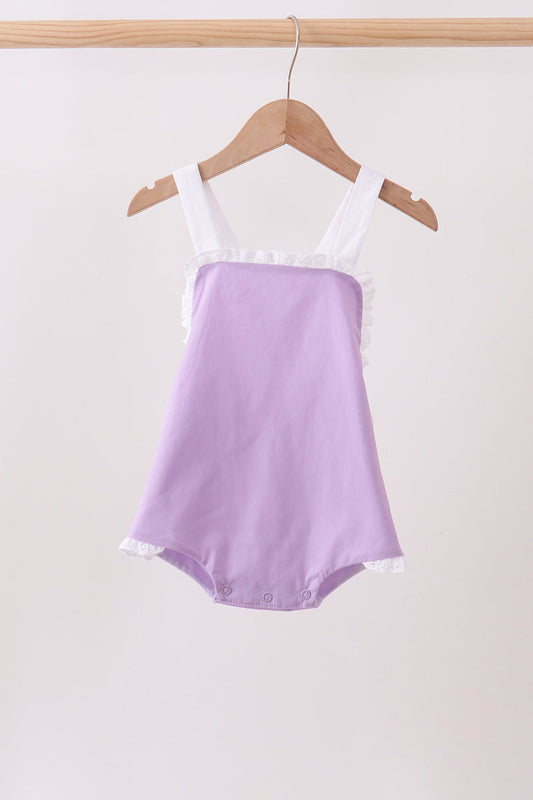 Purple ribbon ruffle bow bubble