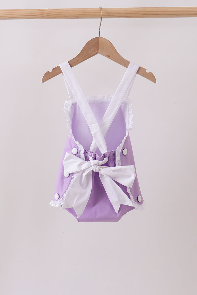 Purple ribbon ruffle bow bubble