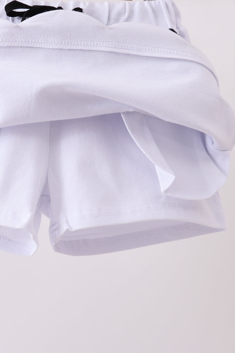Snow white scallop hem bow skort